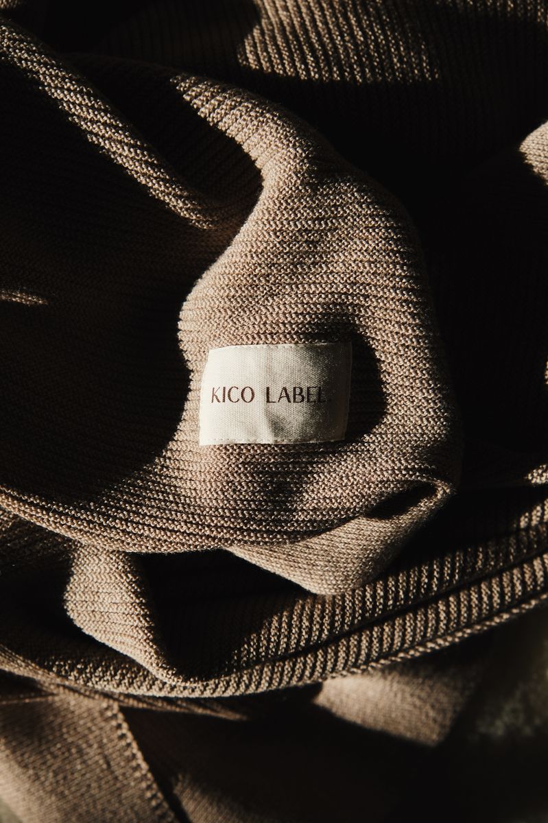 Kico Label merinowollen babydeken in natuurlijke tint – ideaal voor ledikant en onderweg.