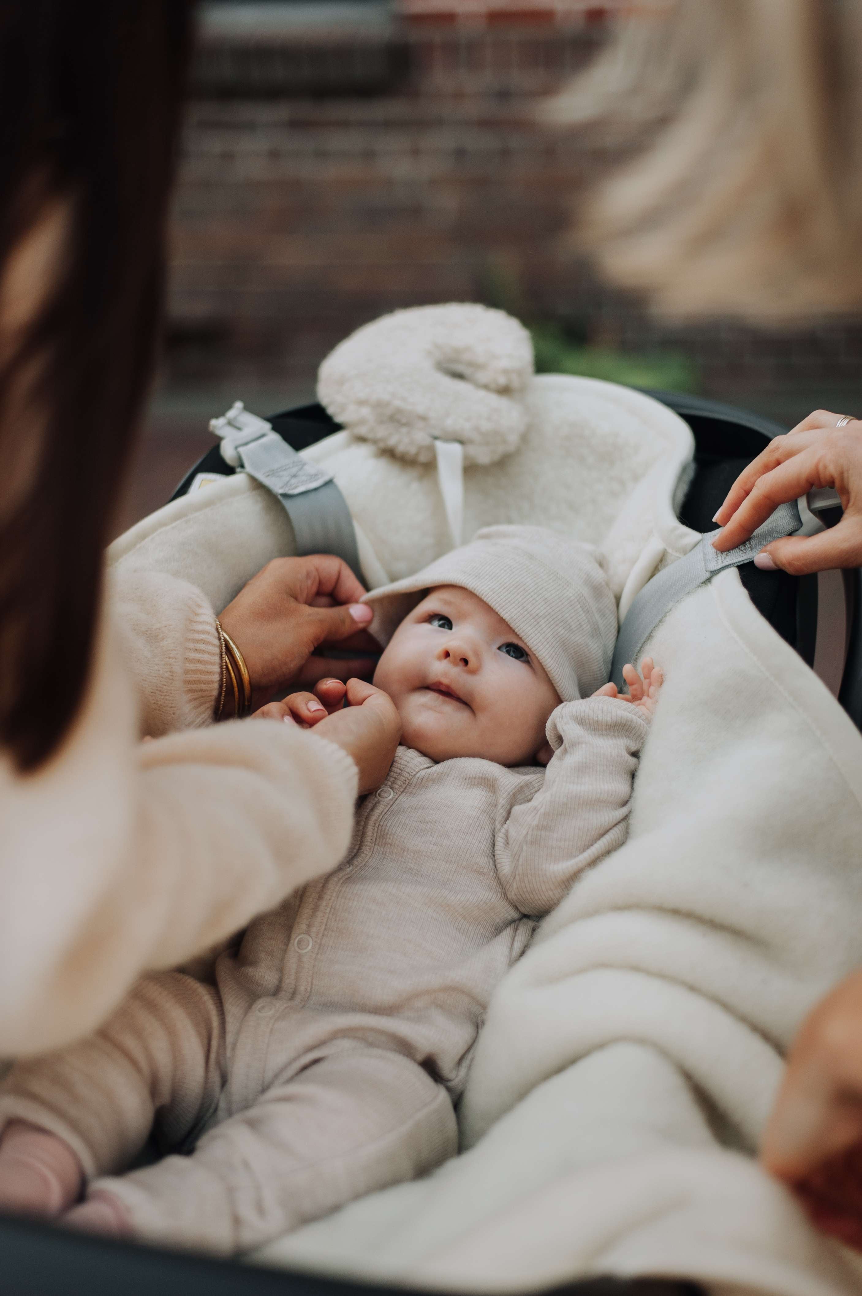 Wikkeldeken met maxi-cosi openingen