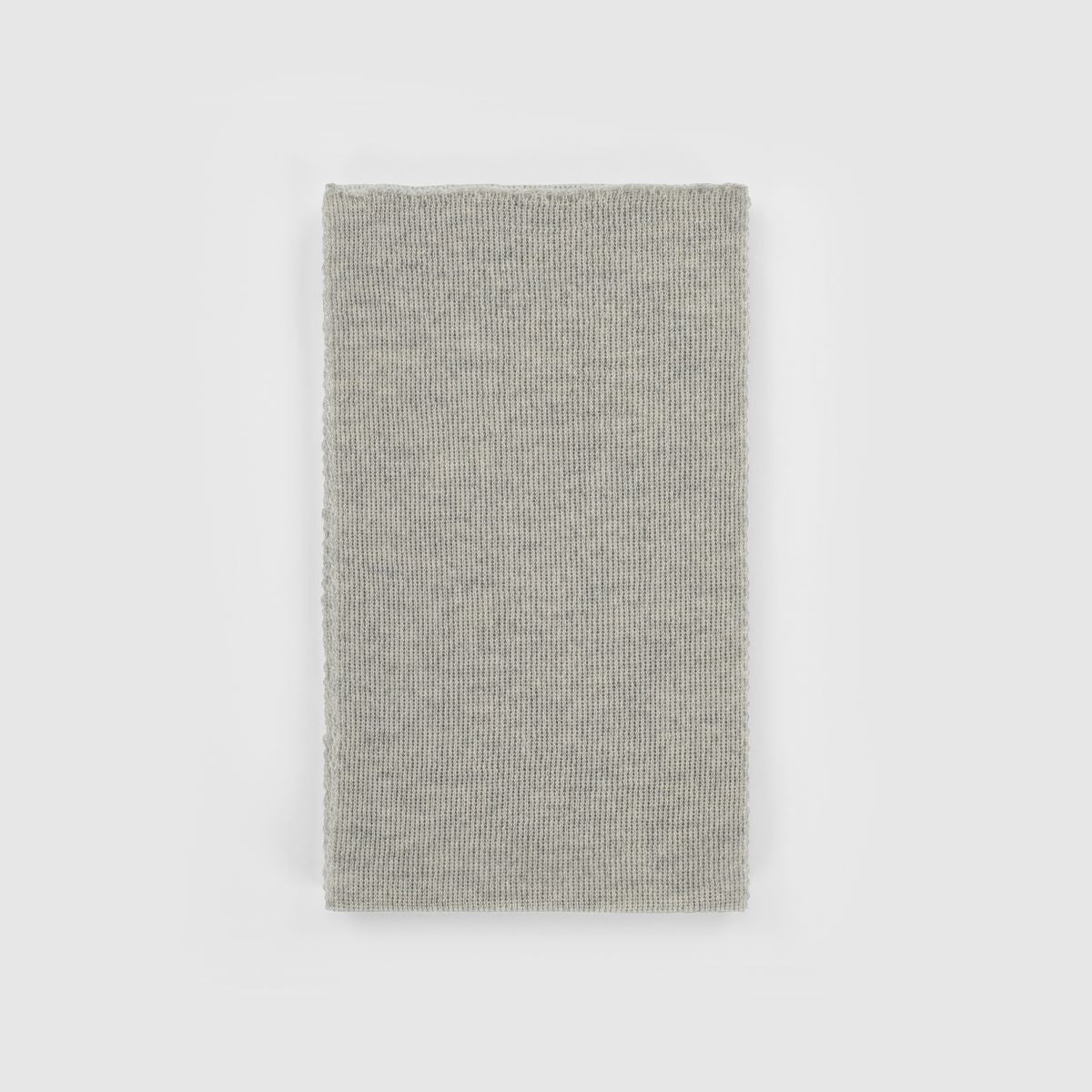 Grijze merinowollen sjaal – zachte gebreide sjaal van merinowol