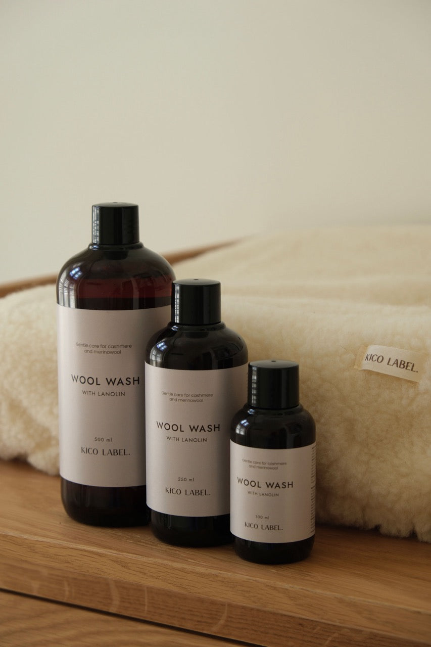 Wollwaschmittel mit Lanolin für Merinowolle und Babykleidung – 100 ml / 250 ml / 500 ml